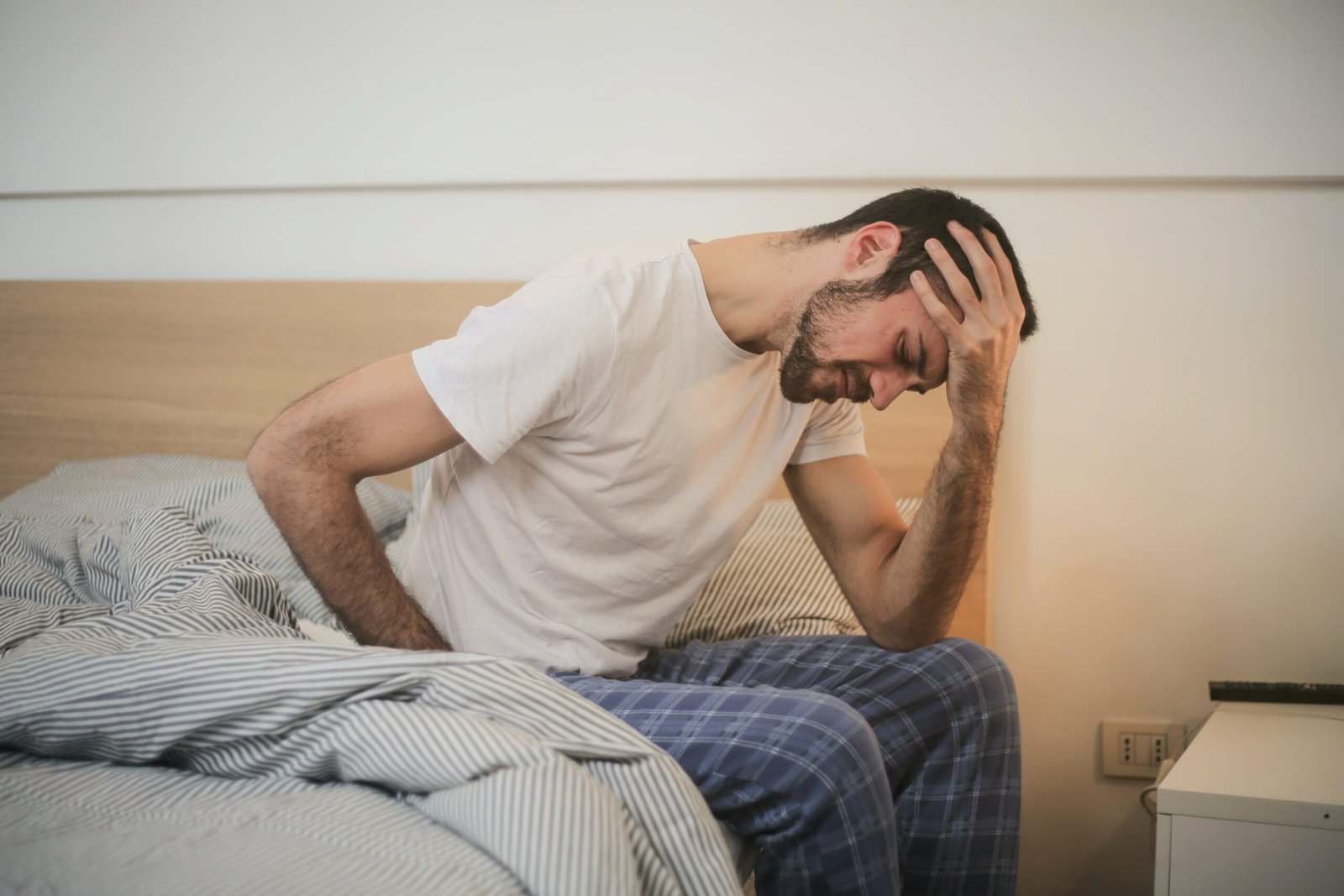 Overcoming Morning Nausea After Eating: Causes, Remedies & Prevention 