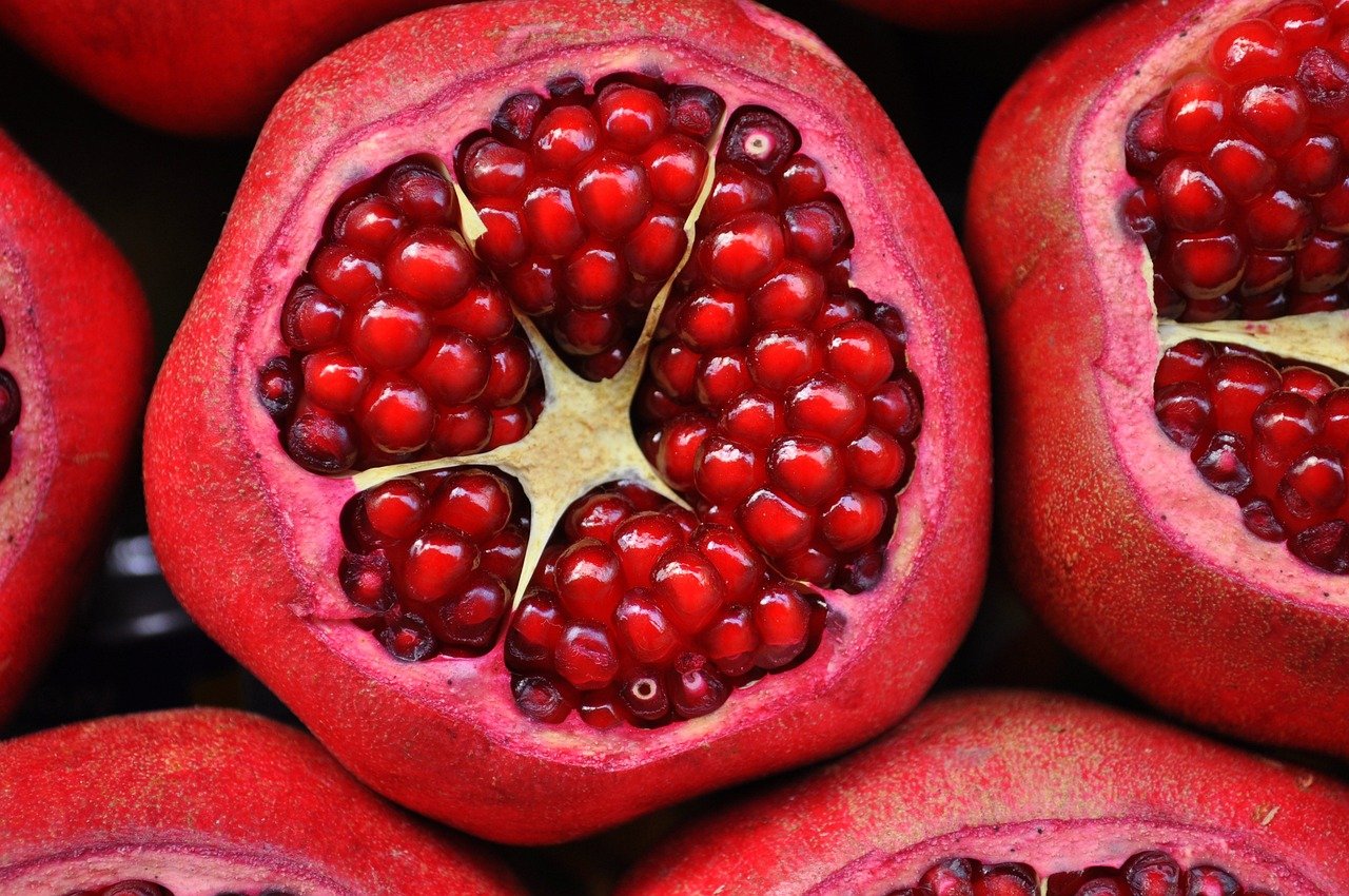 Pomegranate skincare benefits – Discover The Power Of This Super fruit! 