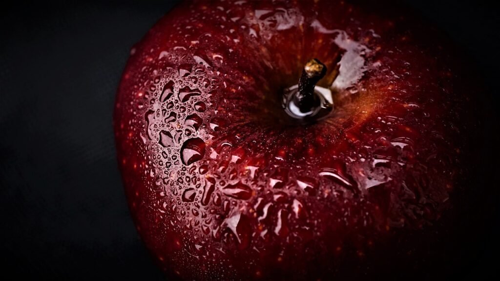 apple, fruit, red-4833764.jpg