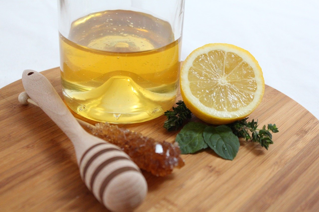 The Benefits of Lemon Water with Honey