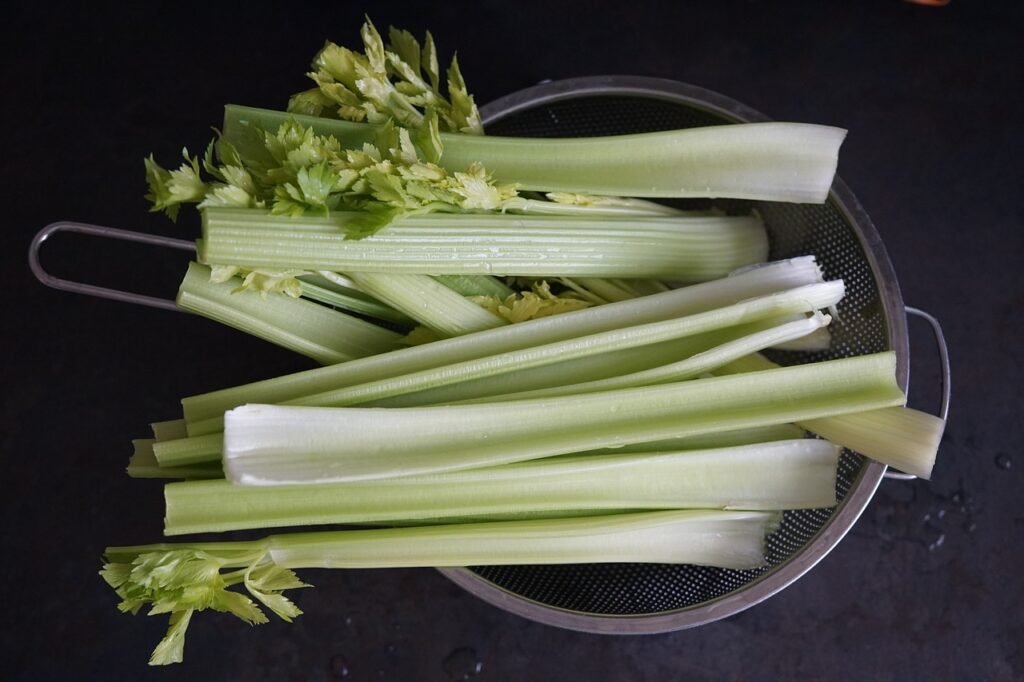 celery juice, celery, juice-4101755.jpg